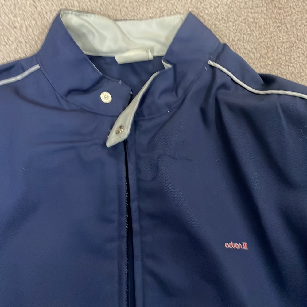 Action 2 jacket - Picture 2 of 3